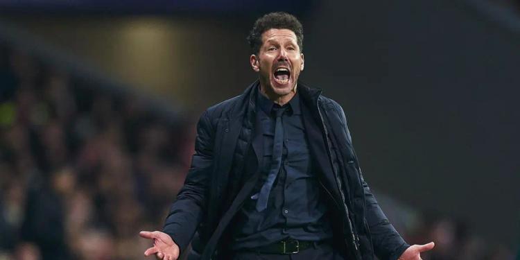 Simeone no sabe qué hacer con él y este sería el destino de uno de sus frustrados fichajes 