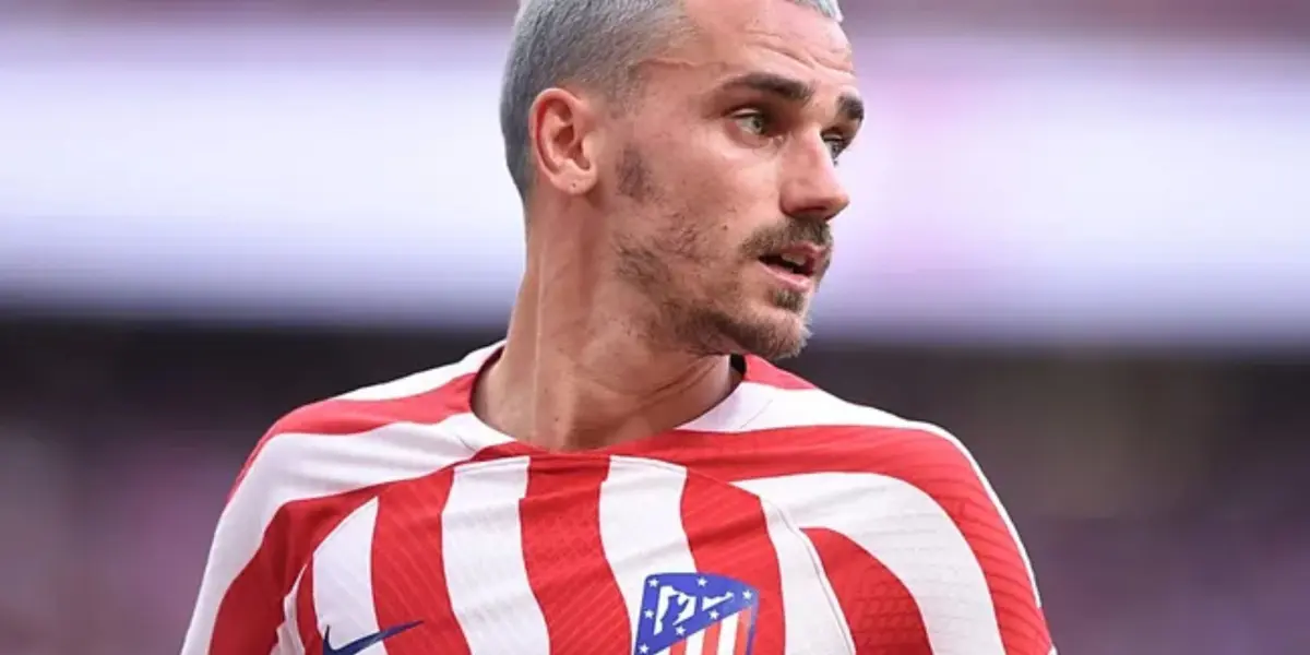 Finalizado el primer tiempo del Atlético de Madrid ante el Elche, lo más llamativo del partido fue el nuevo look de Griezmann